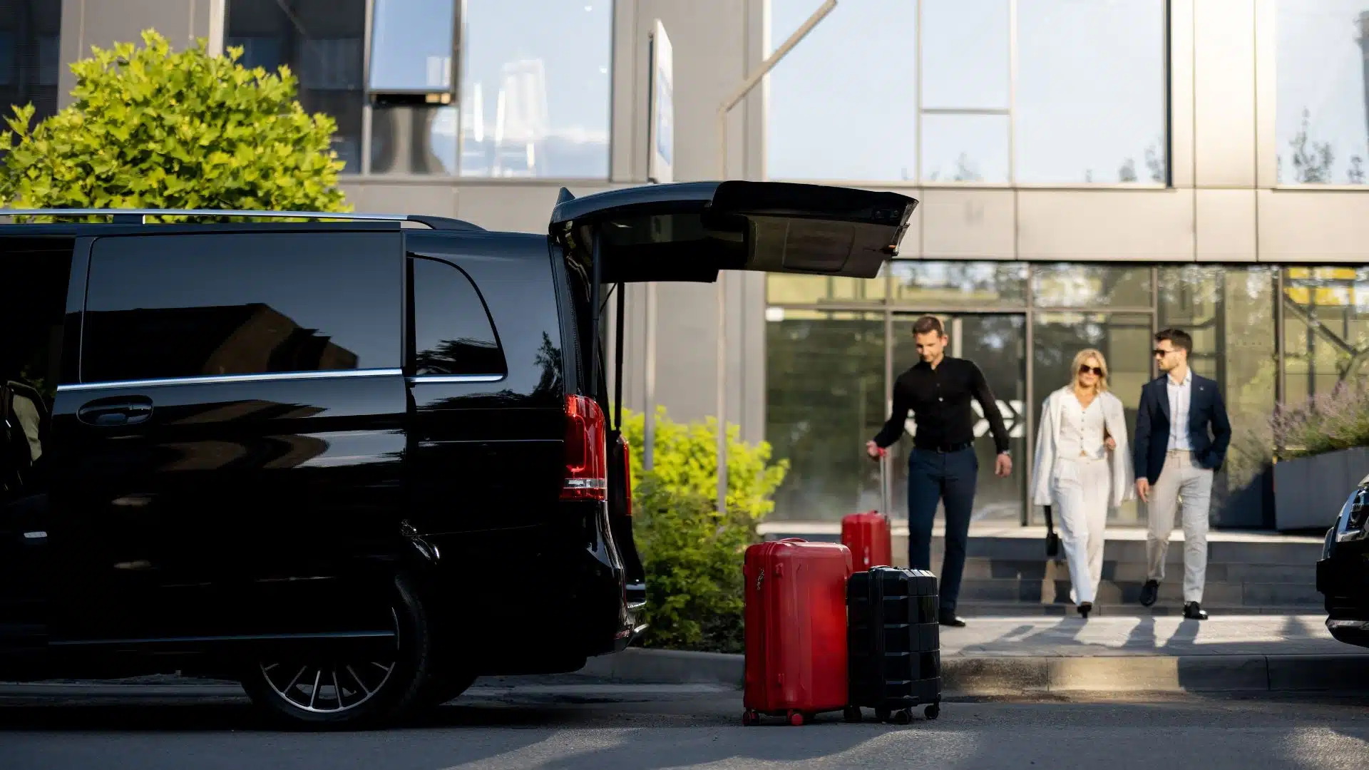 Best Chauffeur Service Vancouver and Best Luxury Car Service in Vancouver